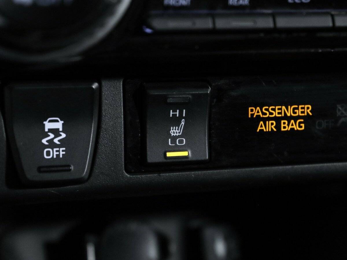 Toyota RAV4 с пробегом — 2020 год. Фото: #21