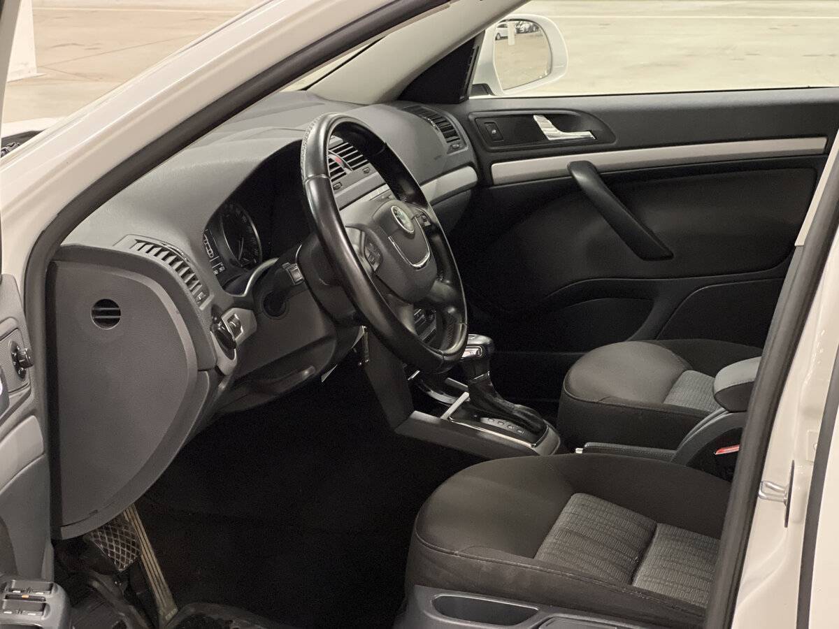 Skoda Octavia с пробегом — 2012 год. Фото: #10