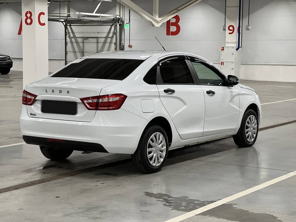 Lada (ВАЗ) Vesta с пробегом — 2018 год. Фото: #4