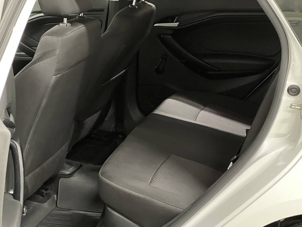 Lada (ВАЗ) Vesta с пробегом — 2018 год. Фото: #11