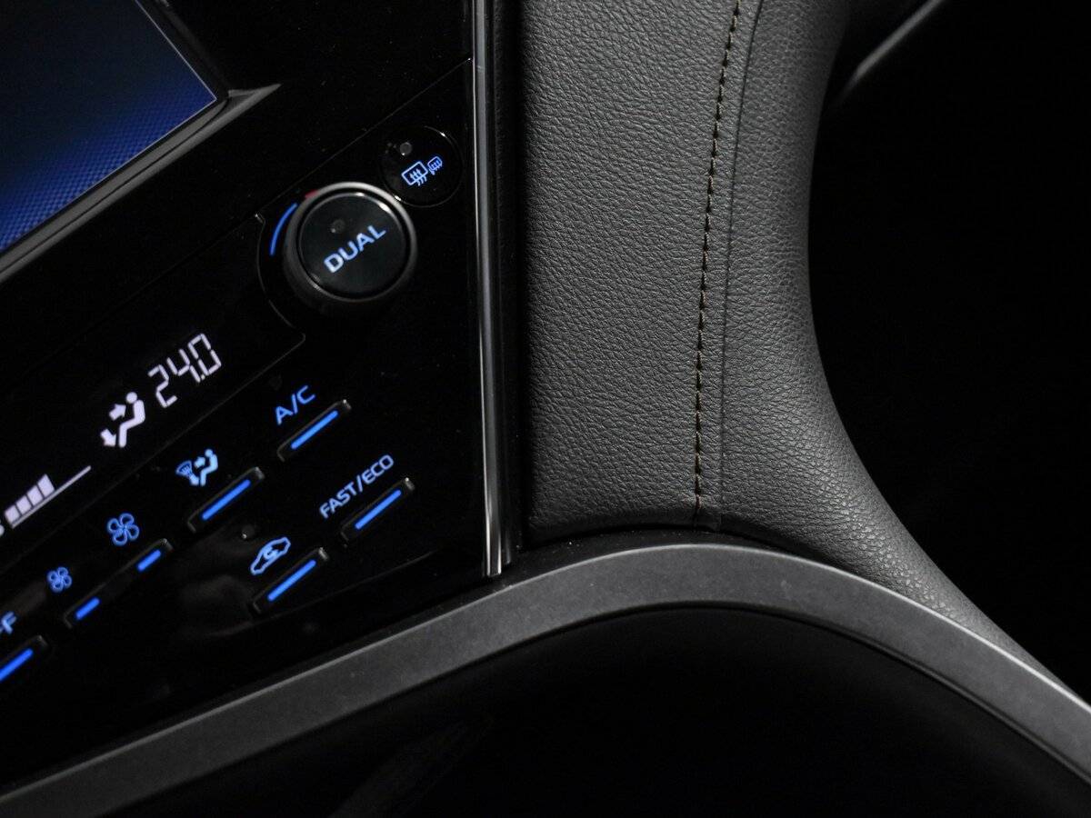 Toyota Camry с пробегом — 2019 год. Фото: #15