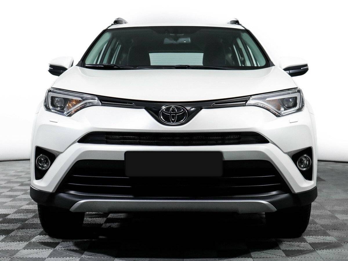 Toyota RAV4 с пробегом — 2017 год. Фото: #1