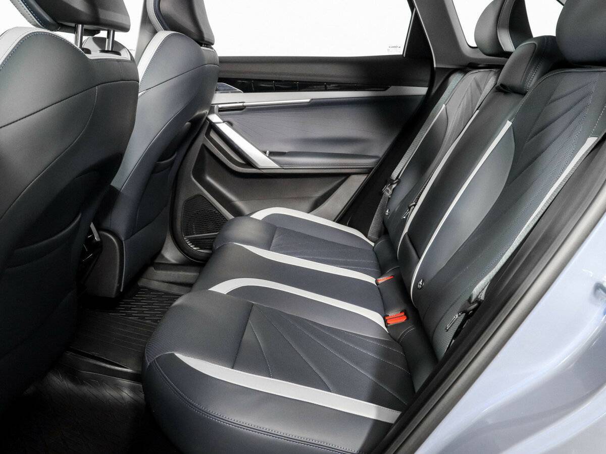 Geely Atlas с пробегом — 2024 год. Фото: #9