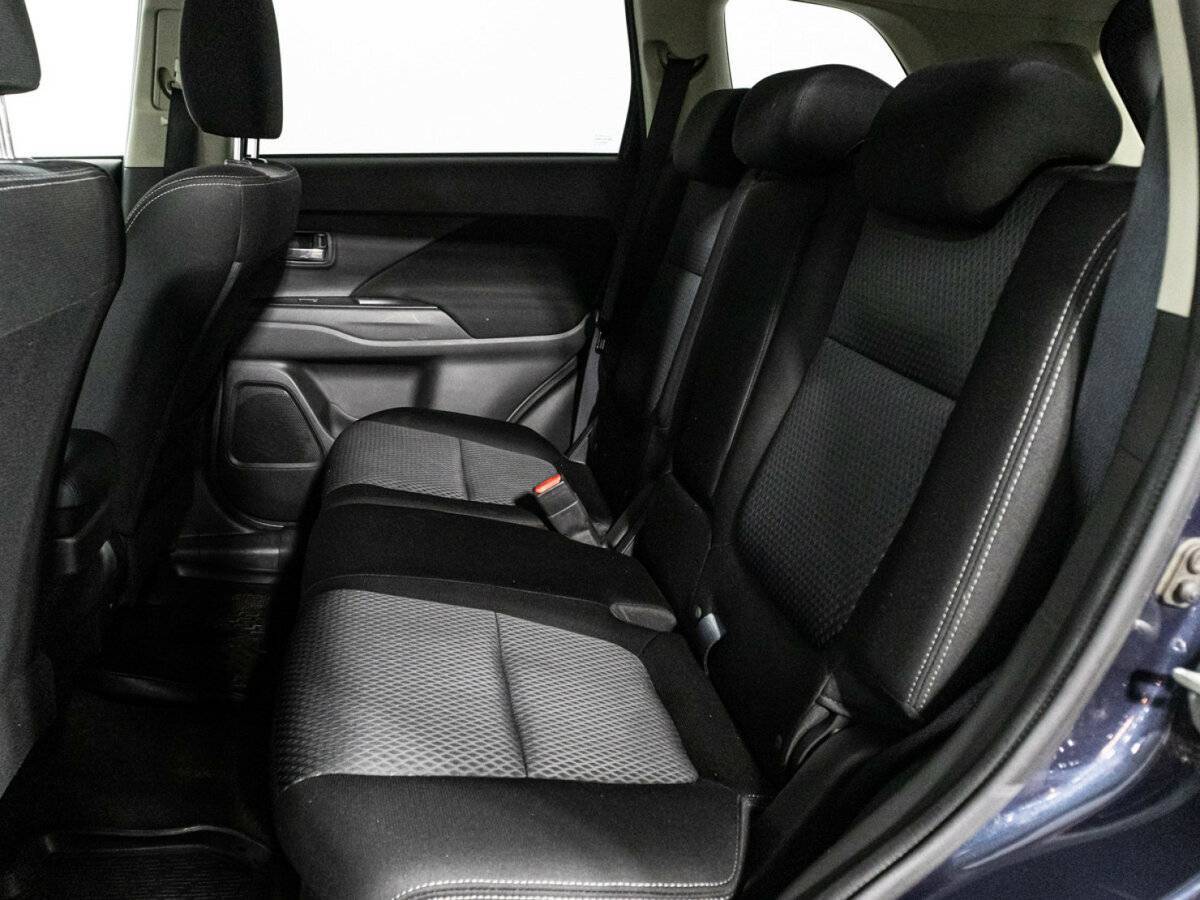 Mitsubishi Outlander с пробегом — 2018 год. Фото: #9