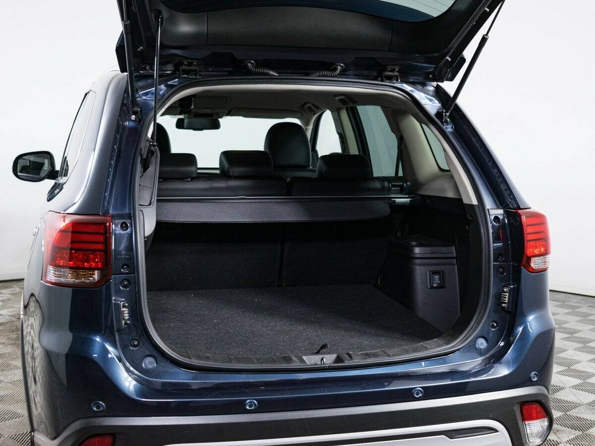 Mitsubishi Outlander с пробегом — 2020 год. Фото: #8