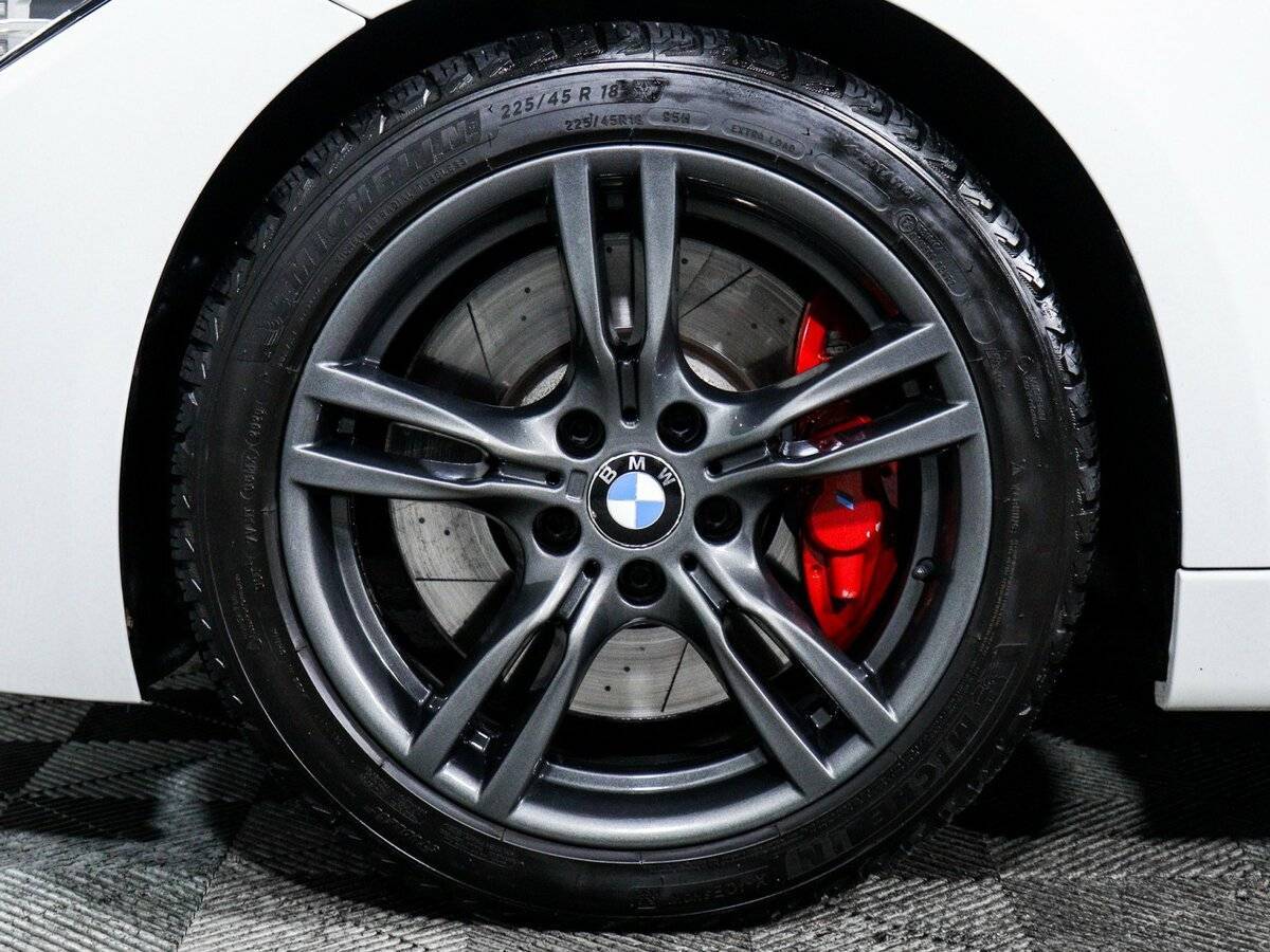 BMW 3 серии с пробегом — 2016 год. Фото: #11