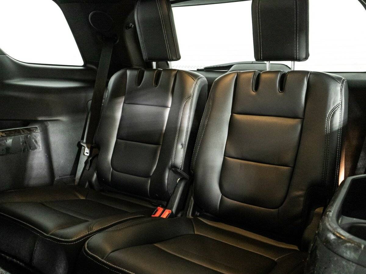 Ford Explorer с пробегом — 2017 год. Фото: #19