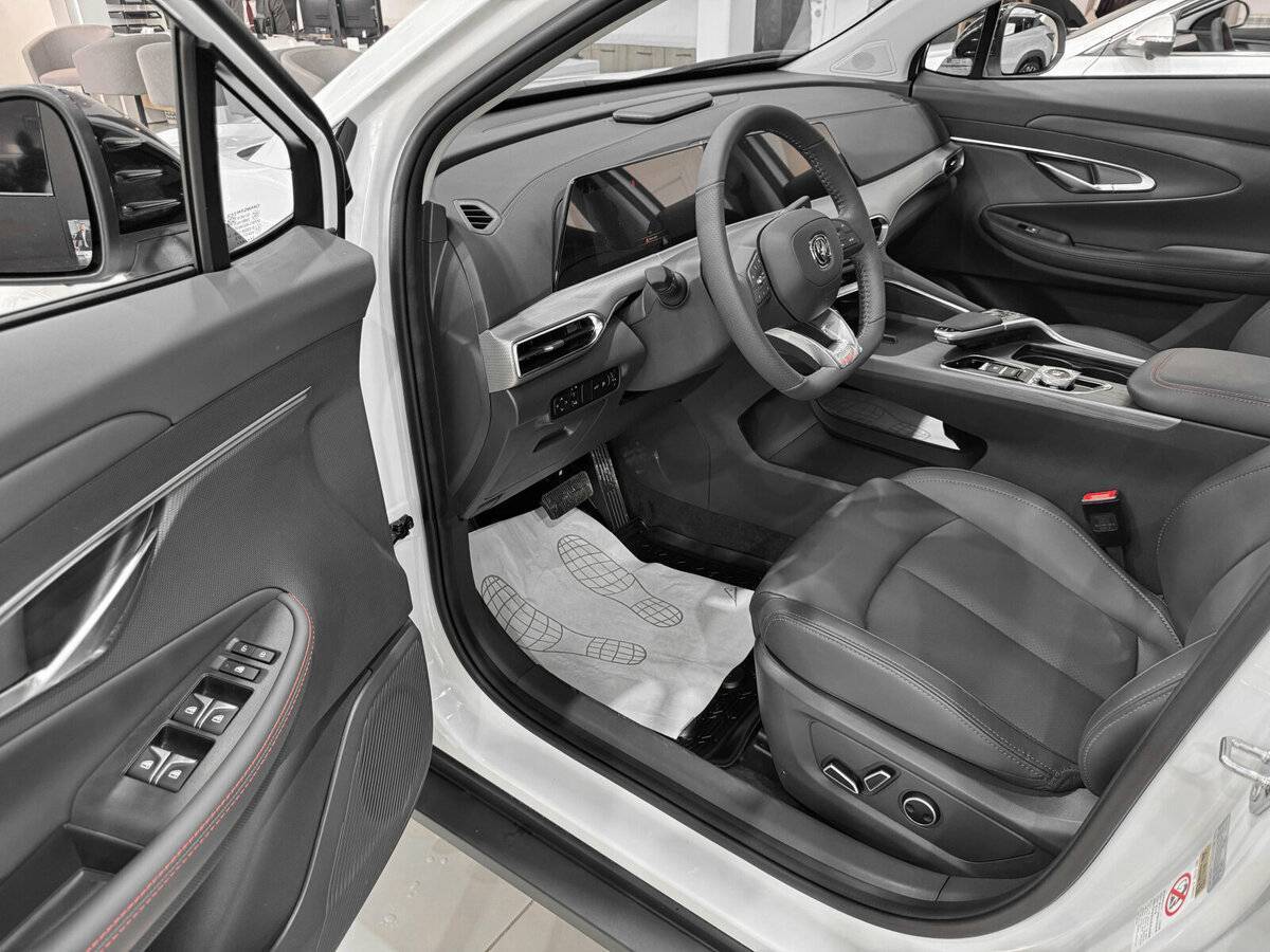 Changan UNI-T с пробегом — 2024 год. Фото: #8