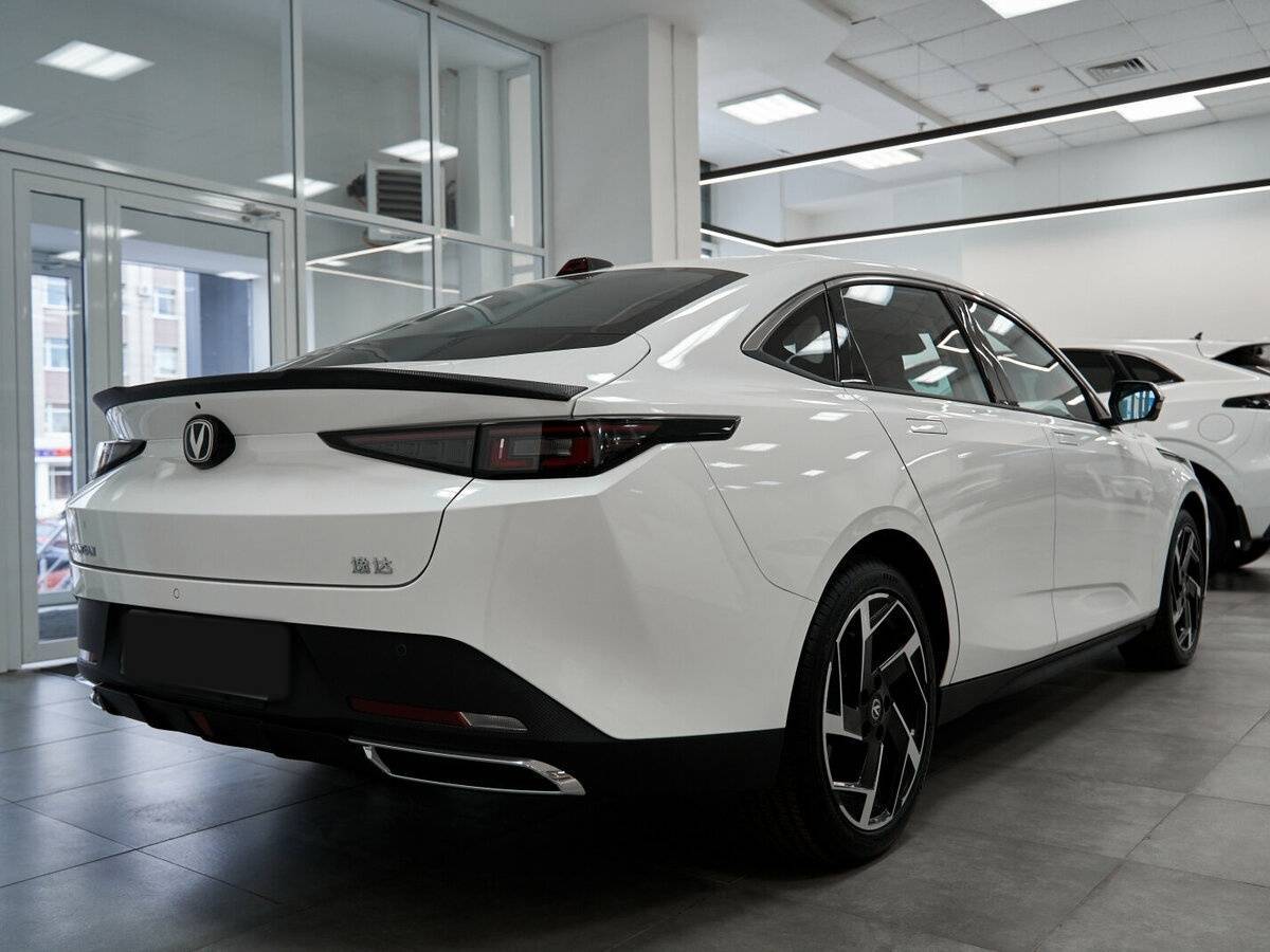 Changan Lamore с пробегом — 2024 год. Фото: #4