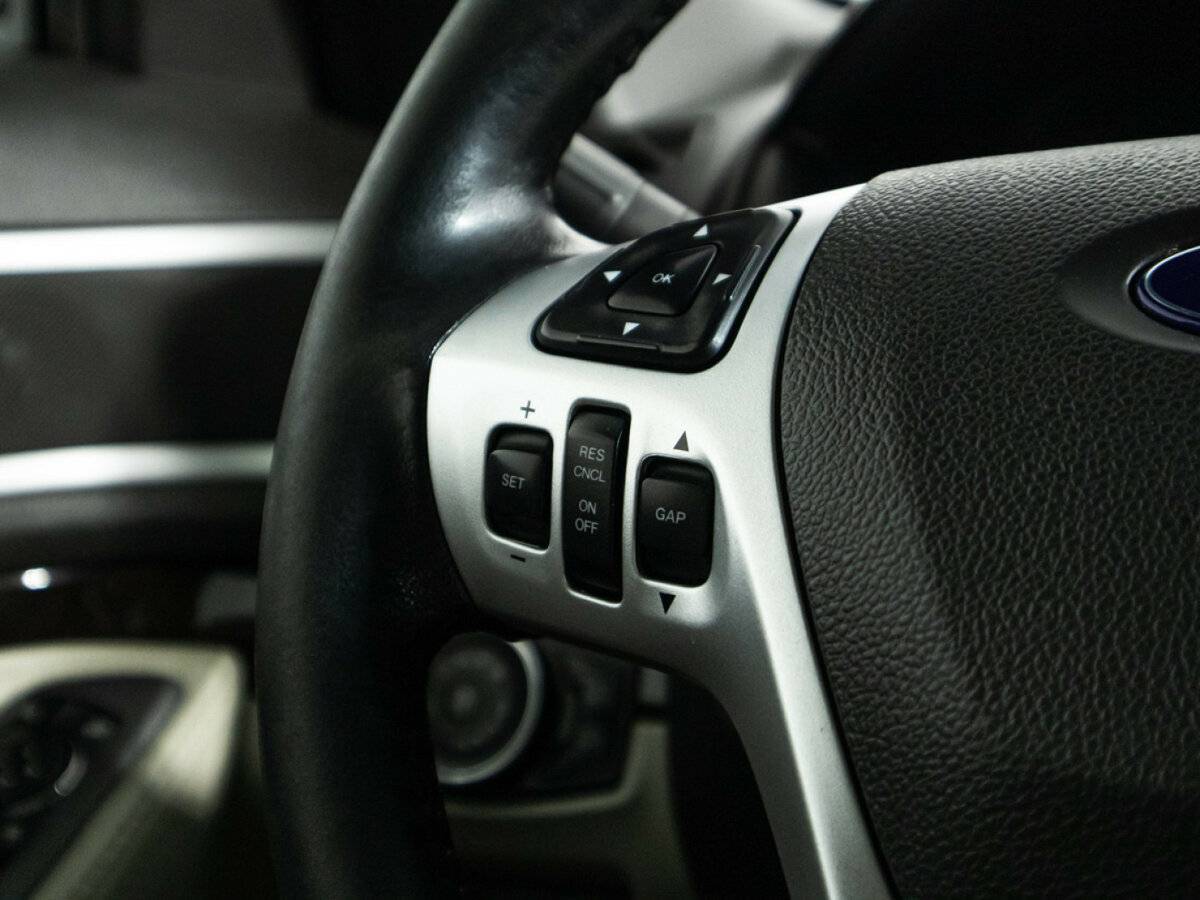 Ford Explorer с пробегом — 2012 год. Фото: #20