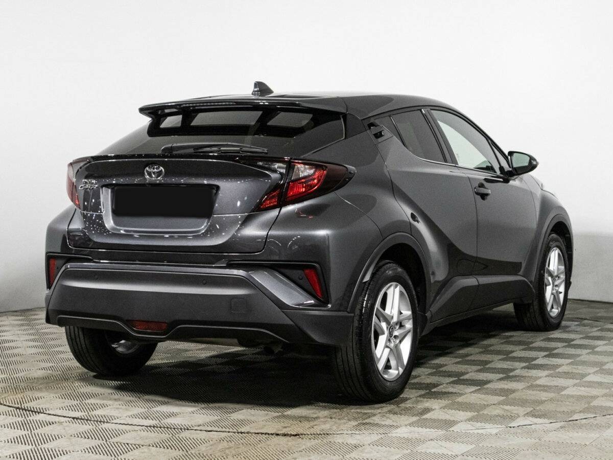 Toyota C-HR с пробегом — 2020 год. Фото: #4