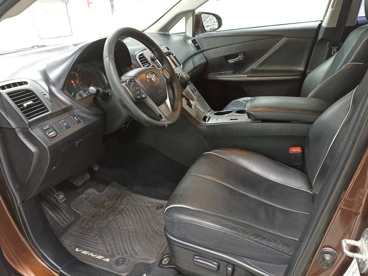 Toyota Venza с пробегом — 2013 год. Фото: #15