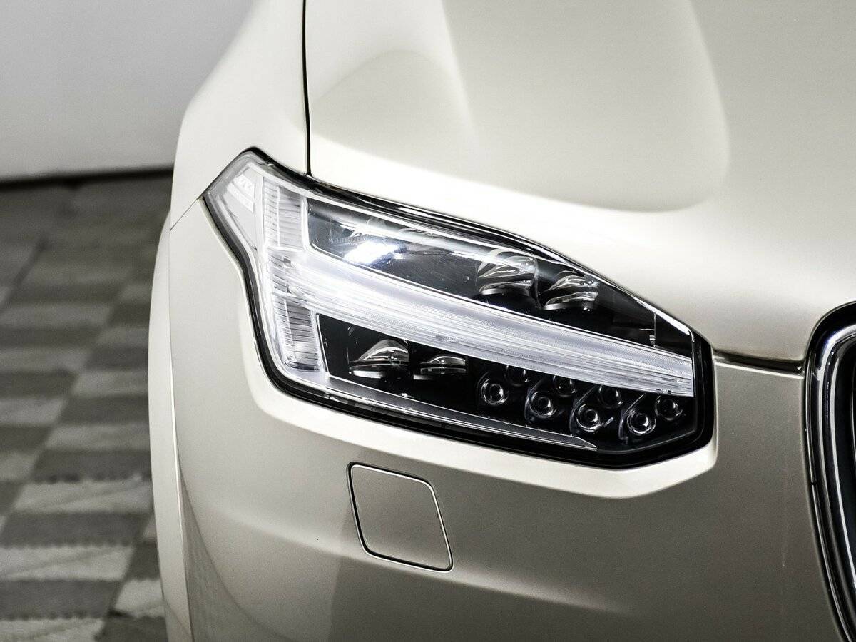 Volvo XC90 с пробегом — 2015 год. Фото: #14