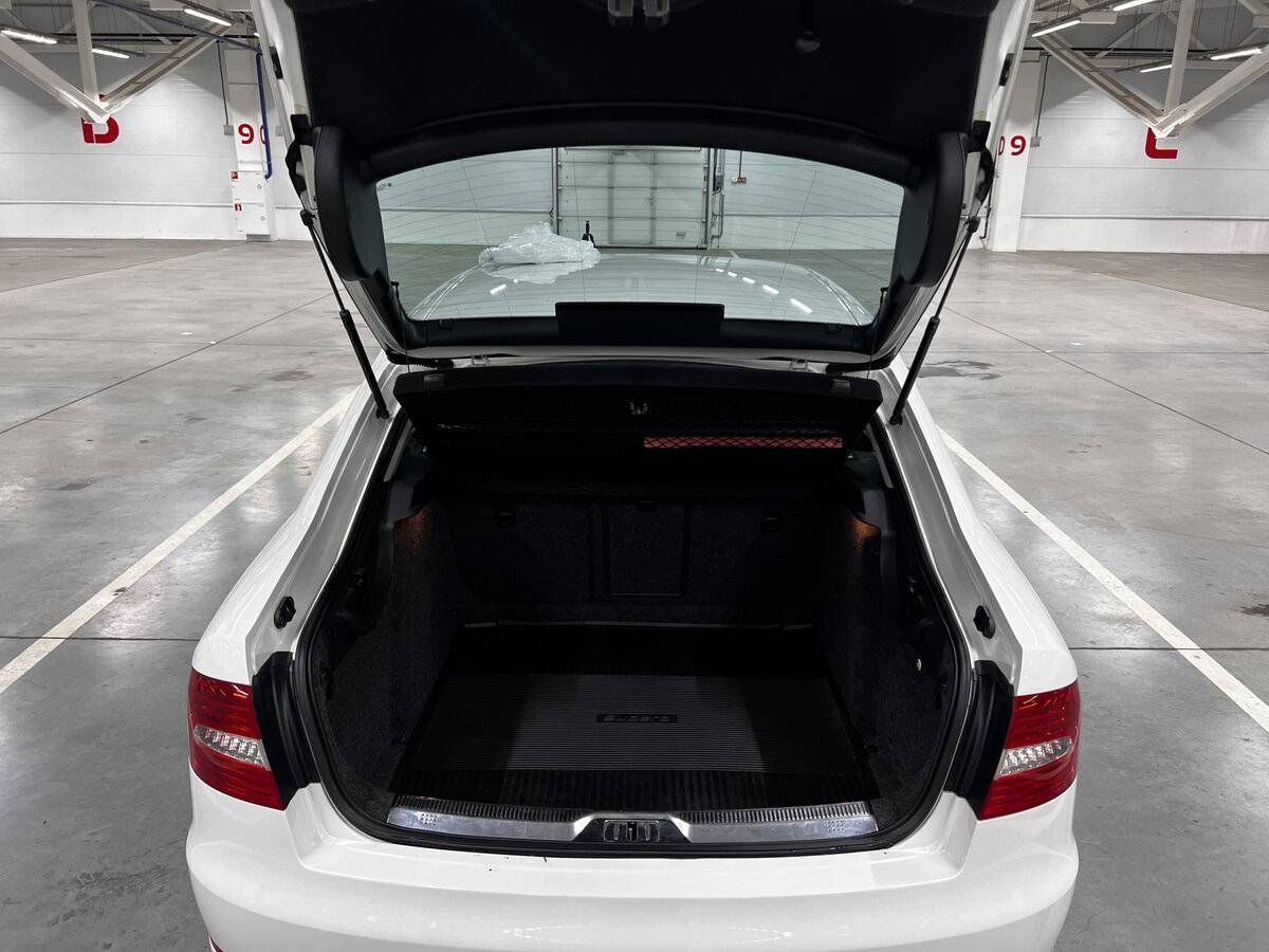 Skoda Superb с пробегом — 2014 год. Фото: #9