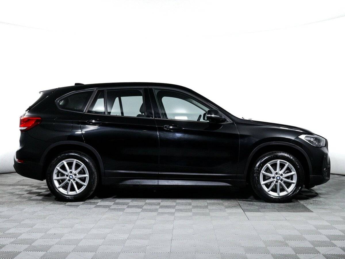 BMW X1 с пробегом — 2021 год. Фото: #3