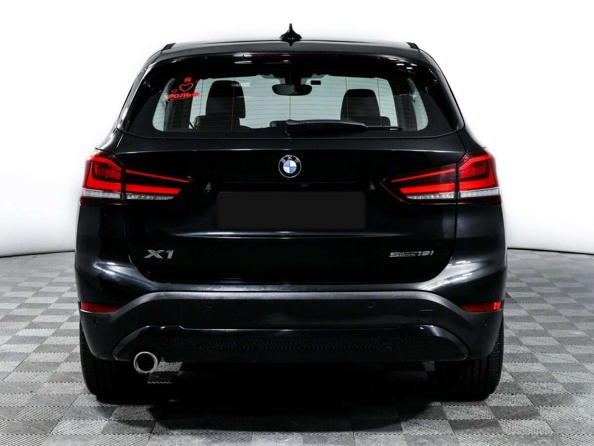 BMW X1 с пробегом — 2021 год. Фото: #5