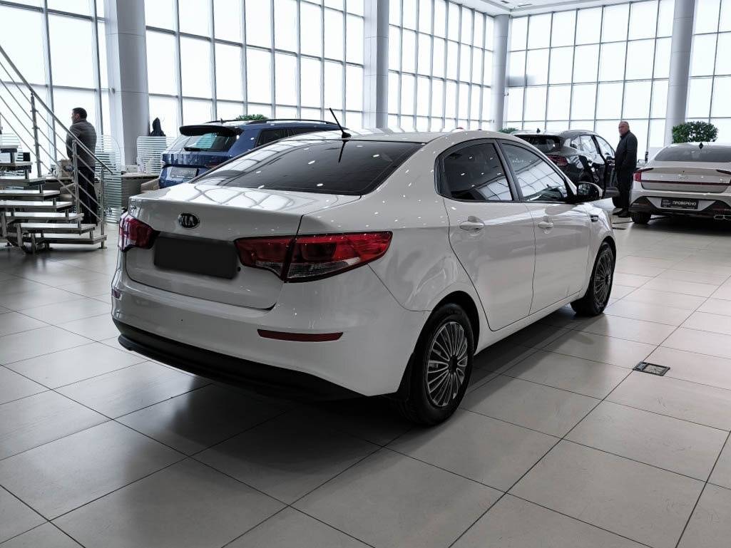 Kia Rio с пробегом — 2016 год. Фото: #4