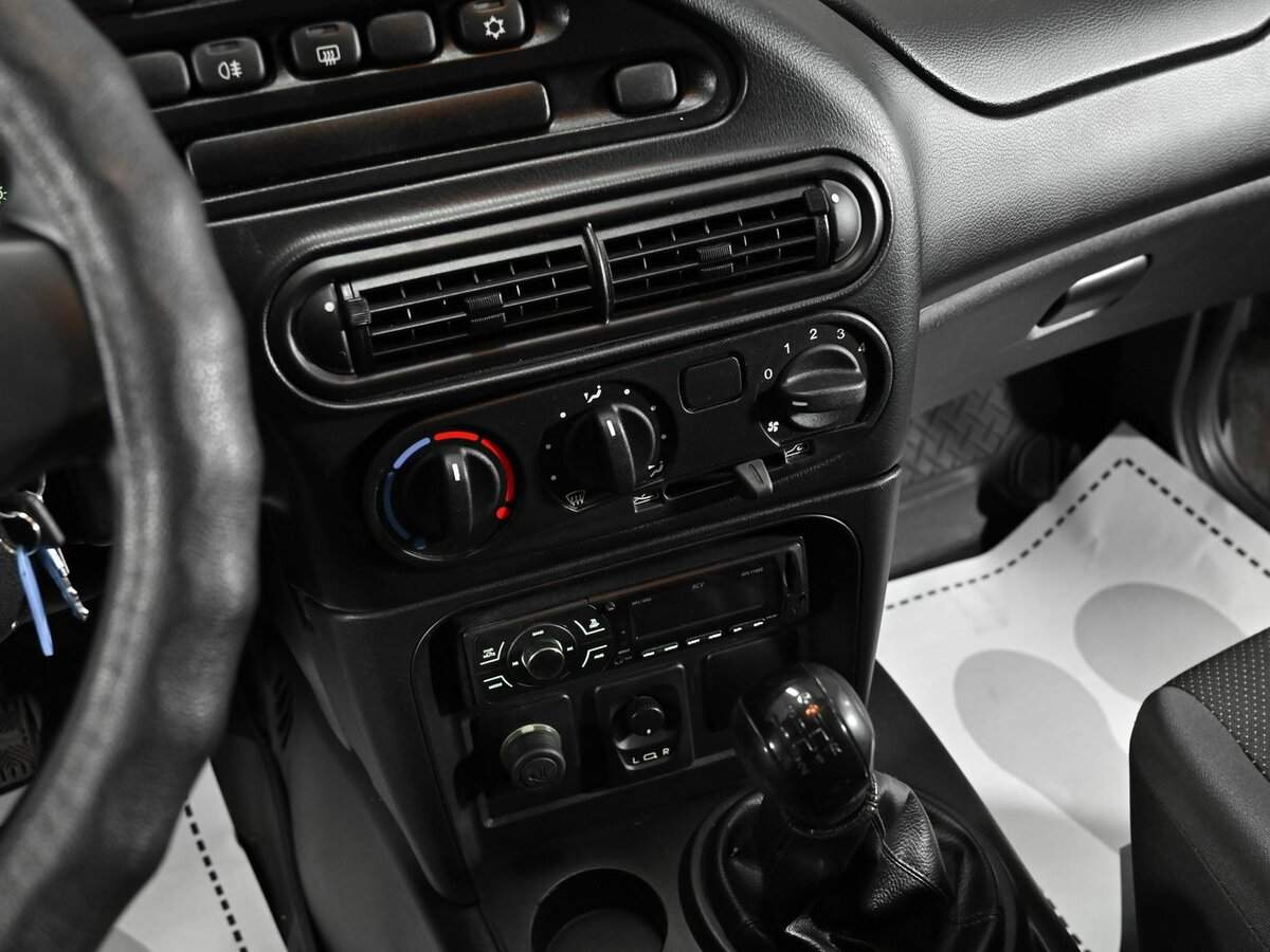 Chevrolet Niva с пробегом — 2014 год. Фото: #8