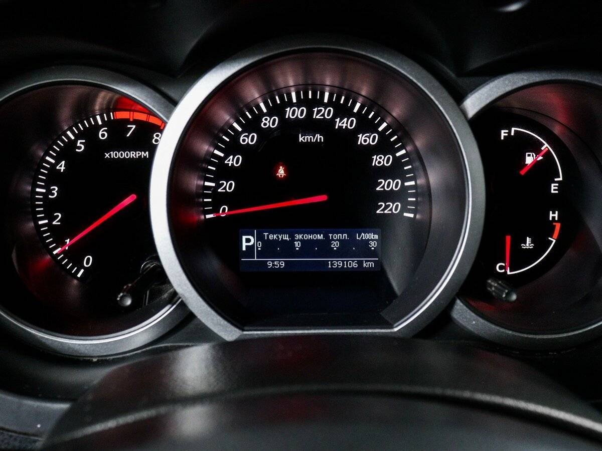 Suzuki Grand Vitara с пробегом — 2013 год. Фото: #7