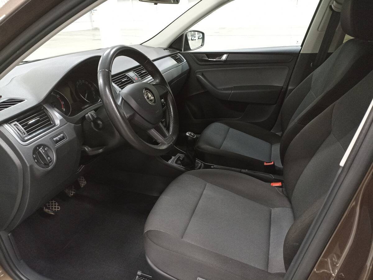 Skoda Rapid с пробегом — 2019 год. Фото: #15