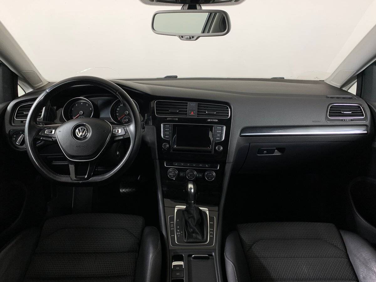 Volkswagen Golf с пробегом — 2013 год. Фото: #11