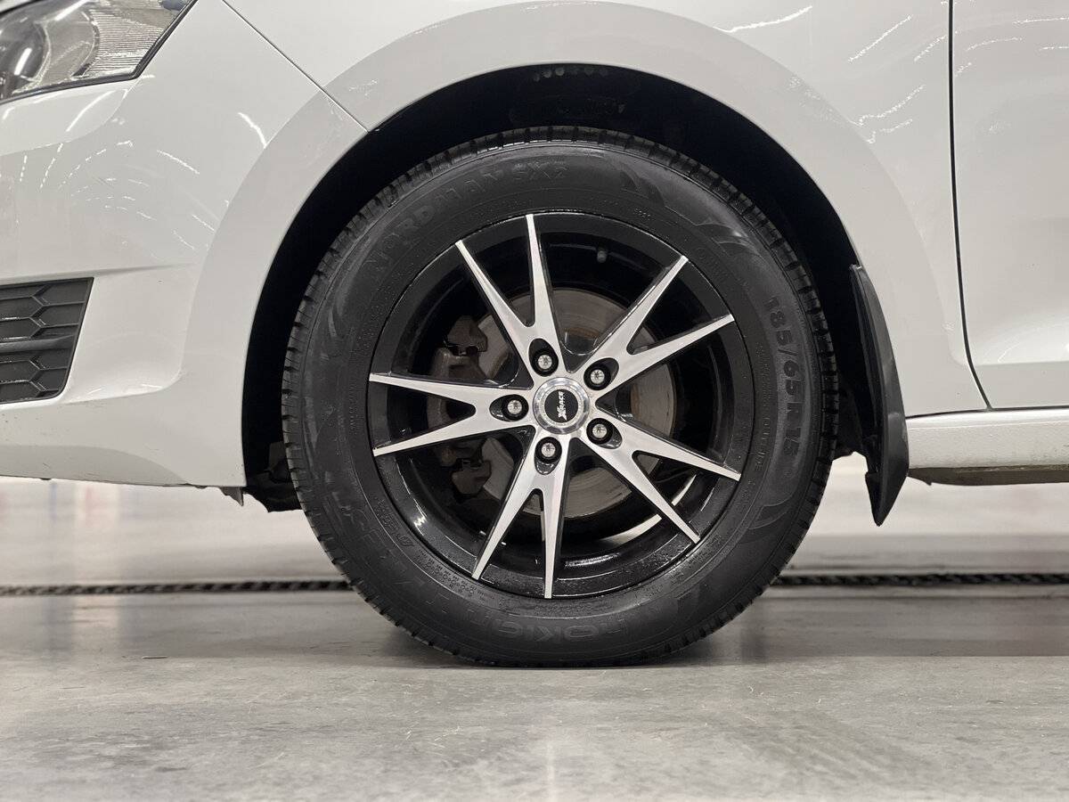 Skoda Rapid с пробегом — 2016 год. Фото: #17