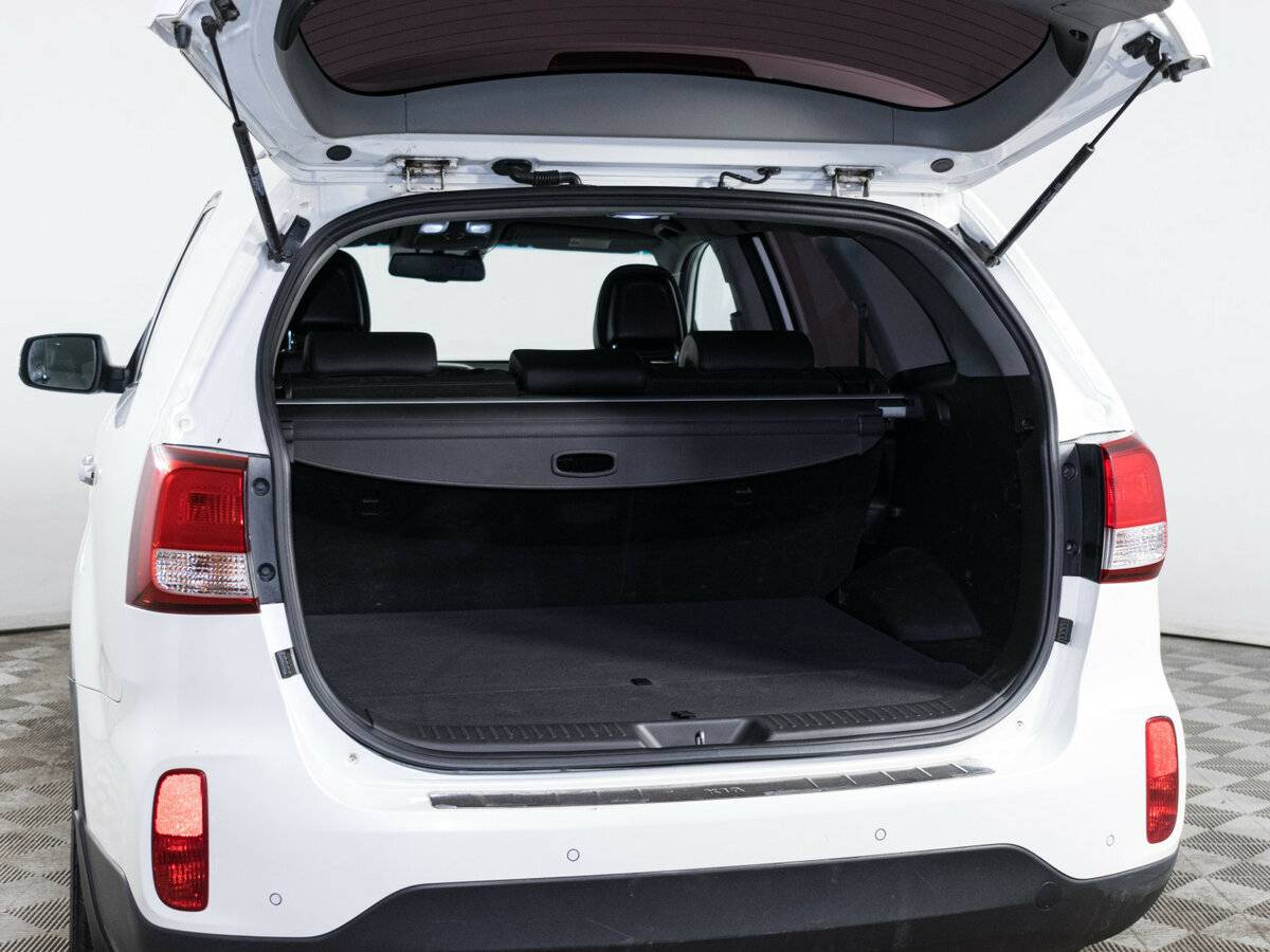 Kia Sorento с пробегом — 2013 год. Фото: #8