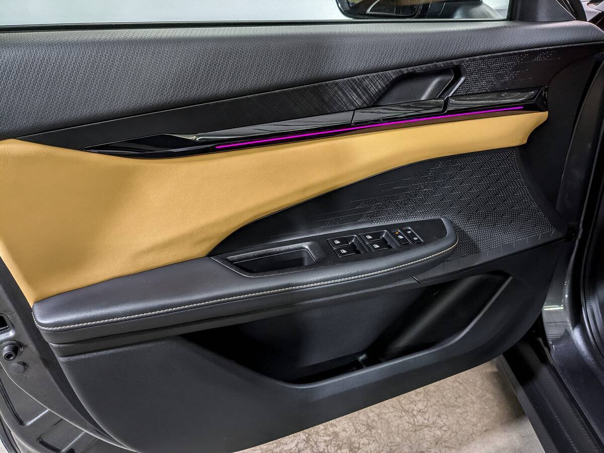 Changan UNI-V с пробегом — 2023 год. Фото: #18