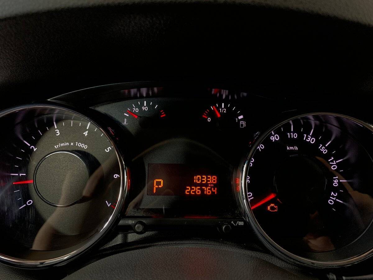 Peugeot 3008 с пробегом — 2014 год. Фото: #11