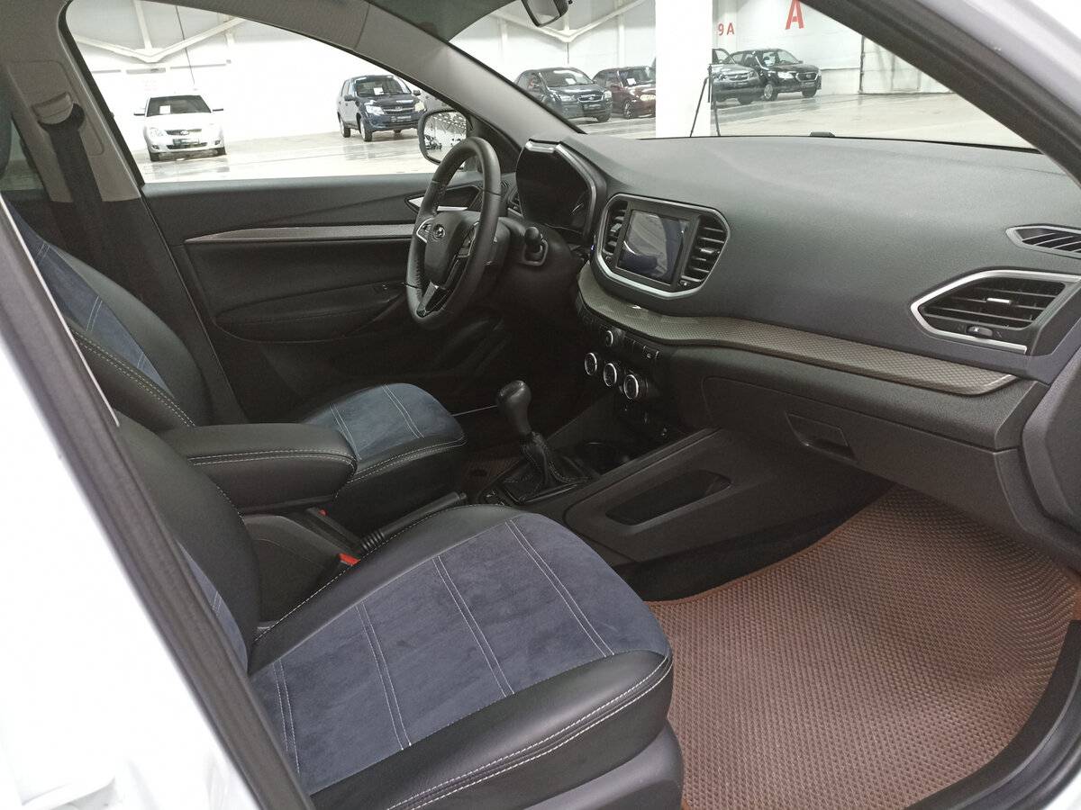 Lada (ВАЗ) Vesta с пробегом — 2023 год. Фото: #10