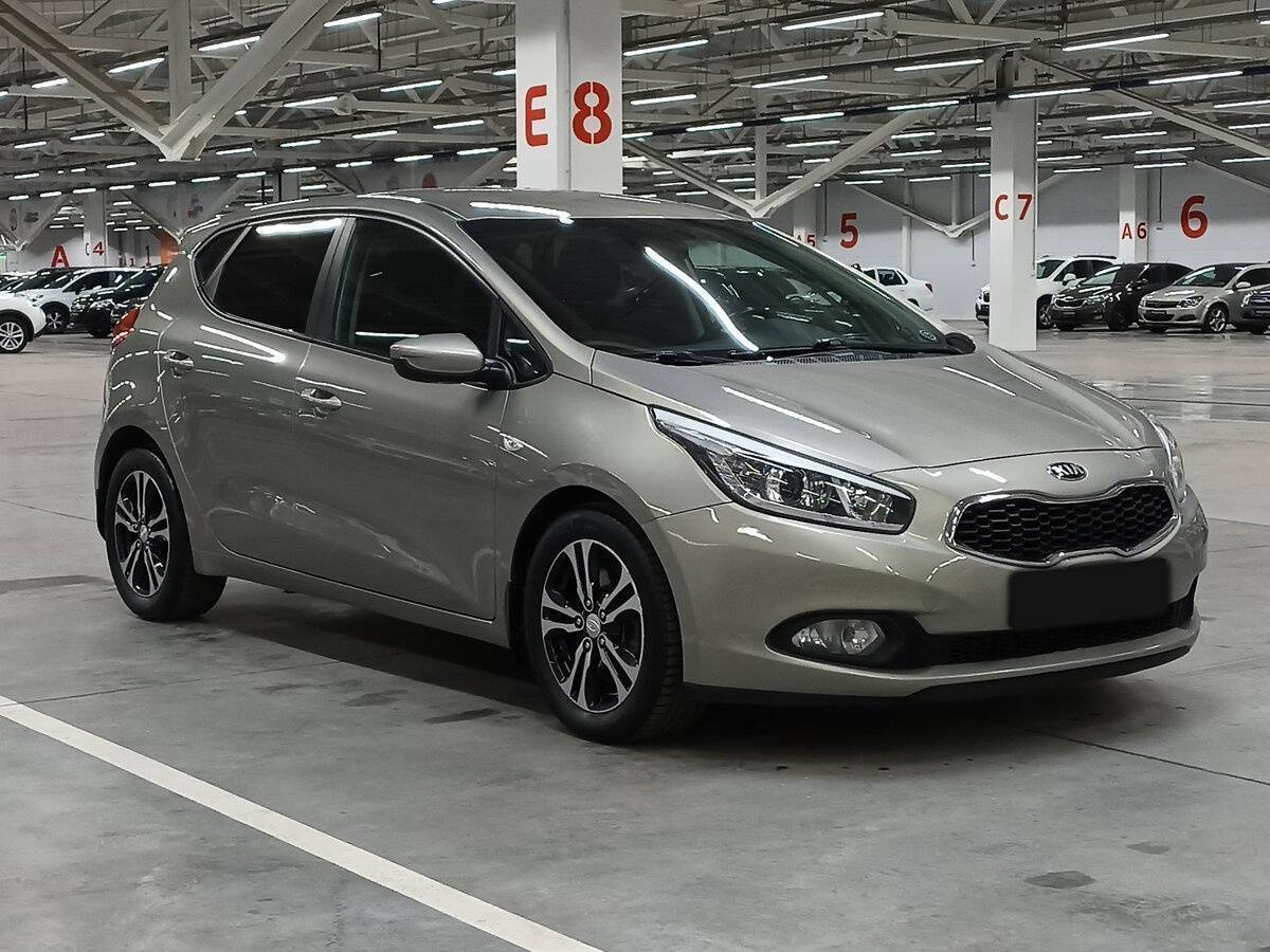 Kia Ceed с пробегом — 2015 год. Фото: #2