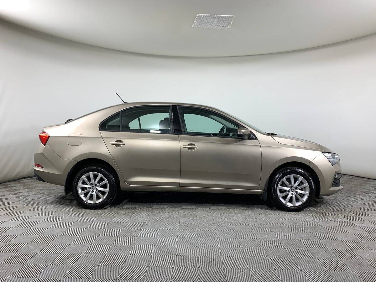 Skoda Rapid с пробегом — 2020 год. Фото: #3