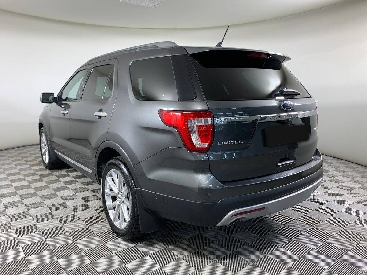 Ford Explorer с пробегом — 2017 год. Фото: #6