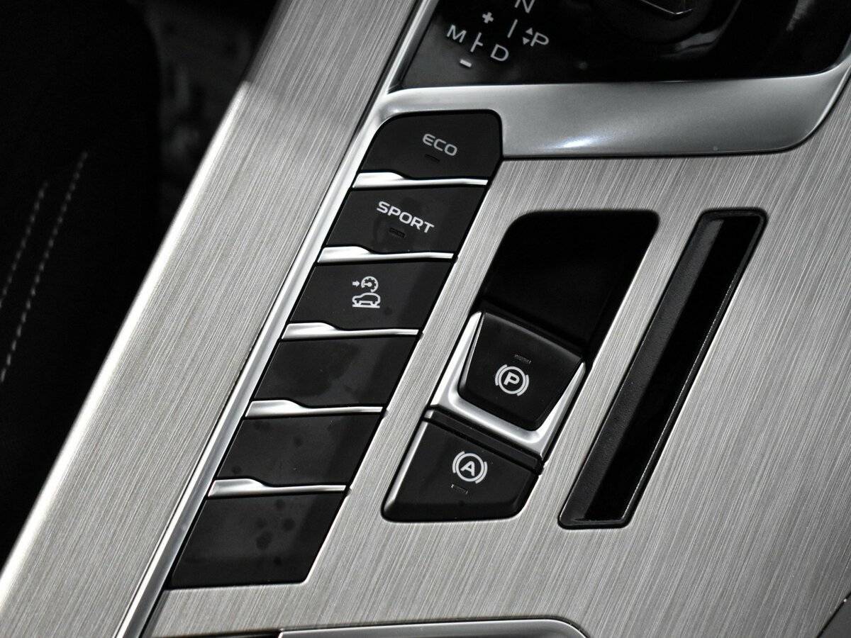 Geely Coolray с пробегом — 2023 год. Фото: #11