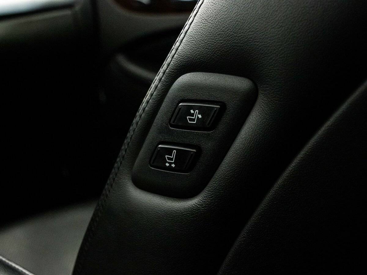 Hyundai Equus с пробегом — 2015 год. Фото: #25