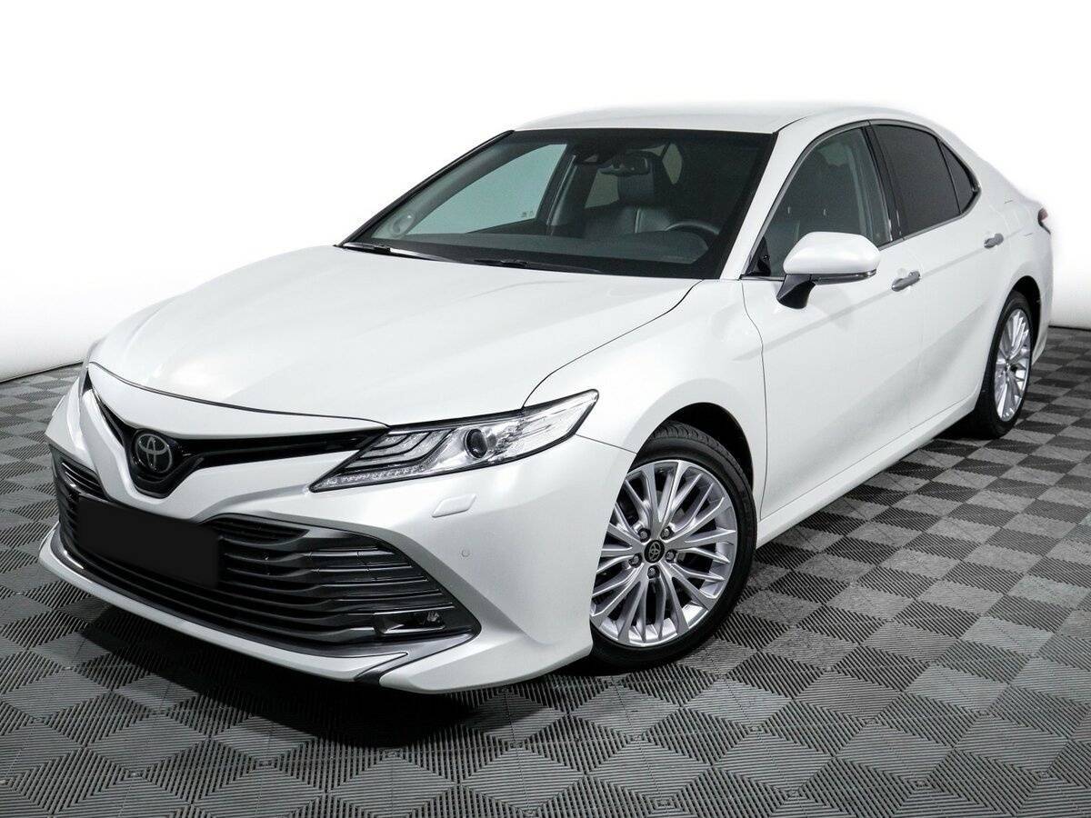 Toyota Camry с пробегом — 2019 год. Фото: #16