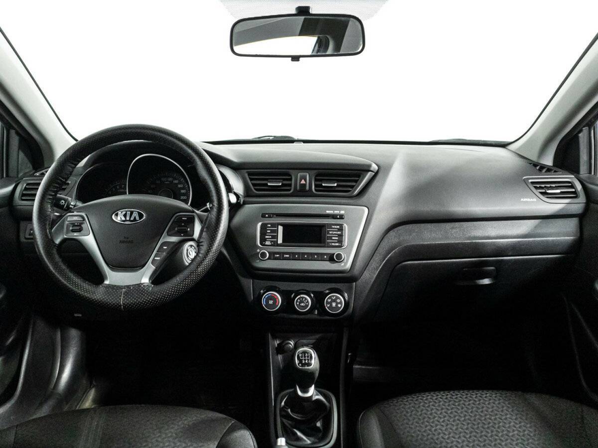 Kia Rio с пробегом — 2015 год. Фото: #12