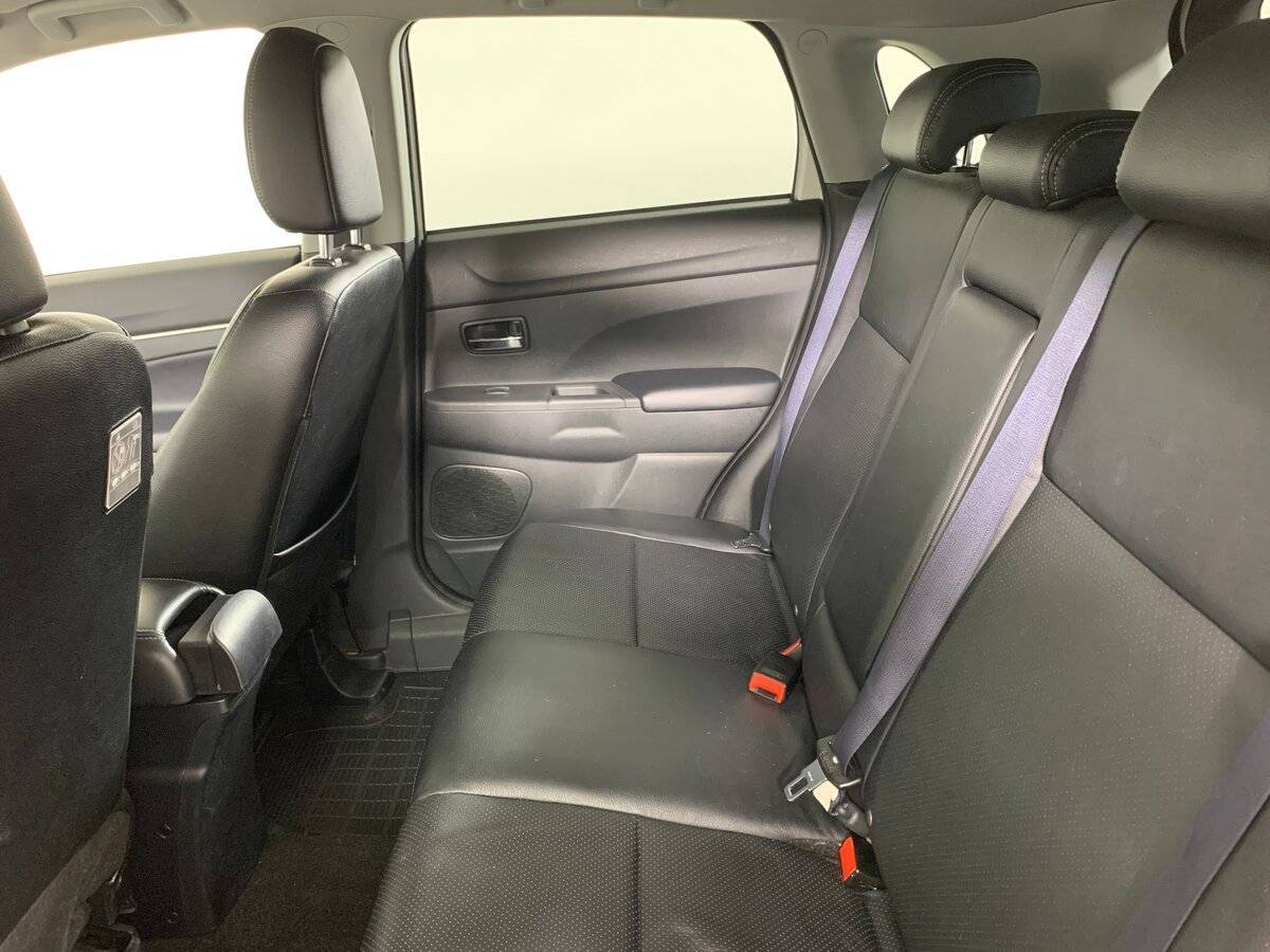 Mitsubishi ASX с пробегом — 2012 год. Фото: #17