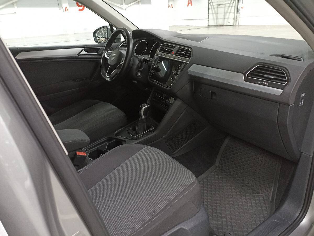Volkswagen Tiguan с пробегом — 2021 год. Фото: #10
