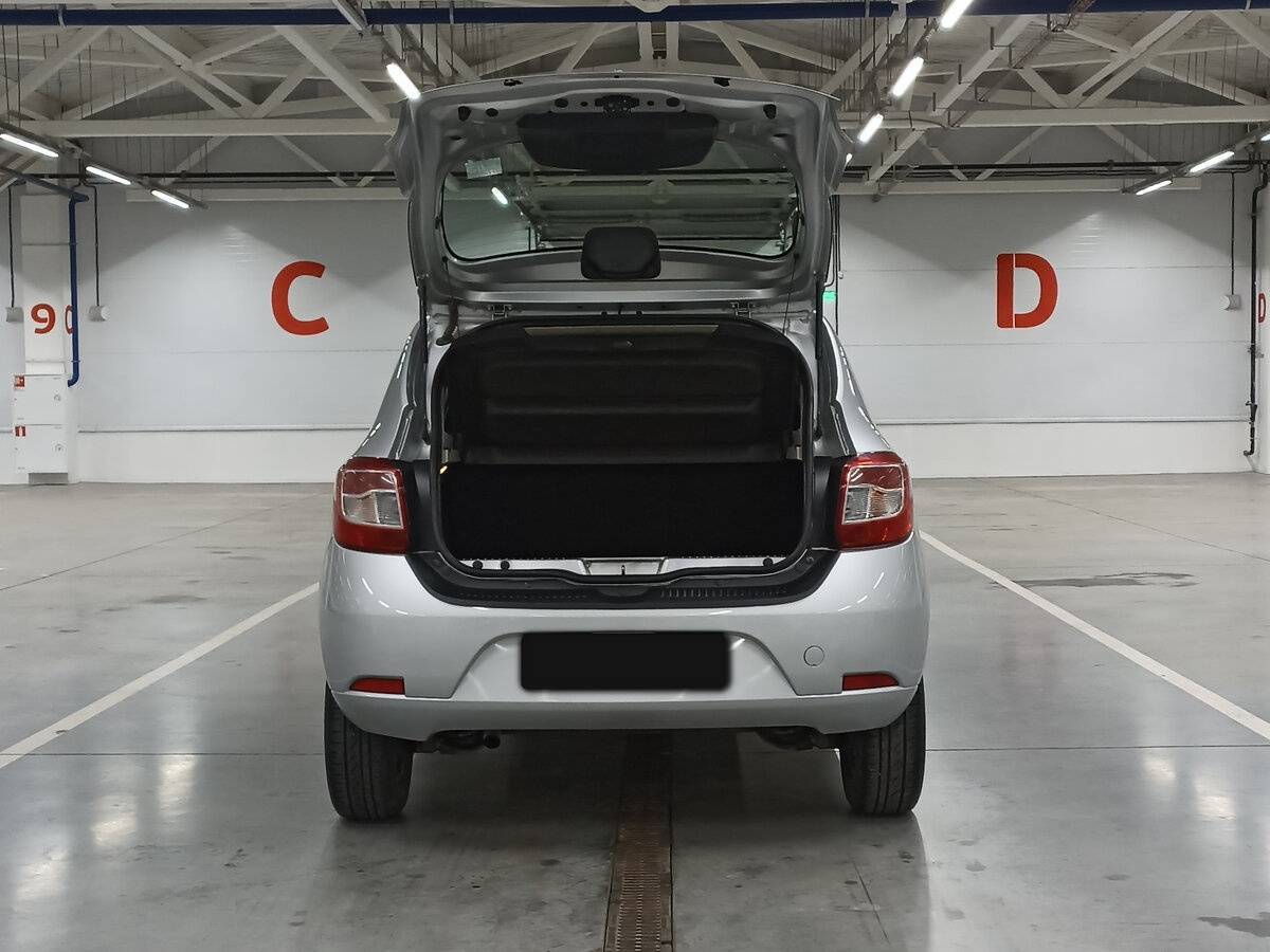 Renault Sandero с пробегом — 2017 год. Фото: #9