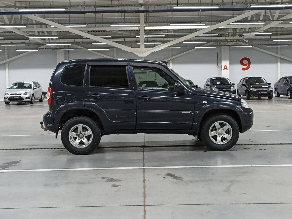 Chevrolet Niva с пробегом — 2018 год. Фото: #3