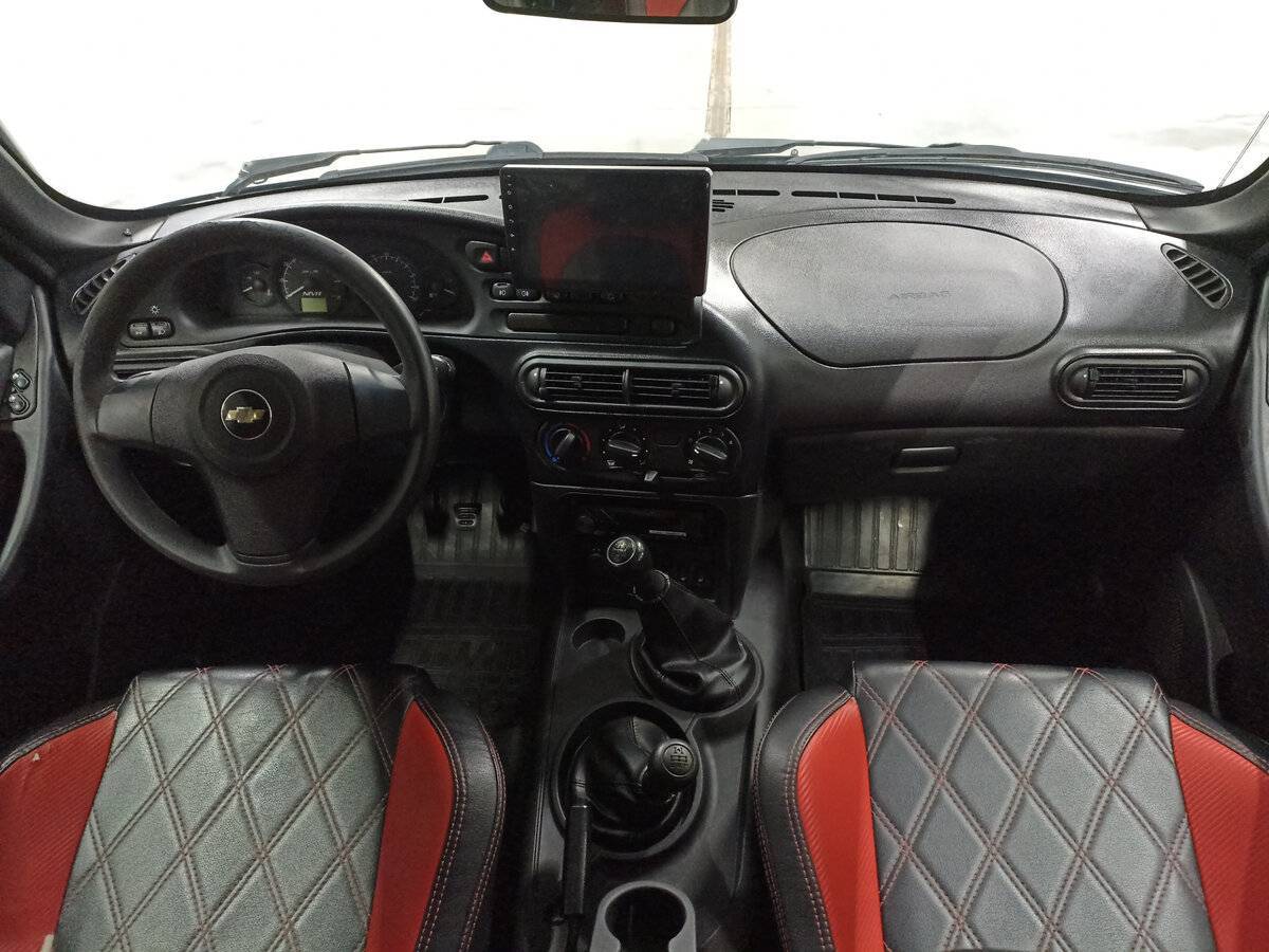 Chevrolet Niva с пробегом — 2018 год. Фото: #13