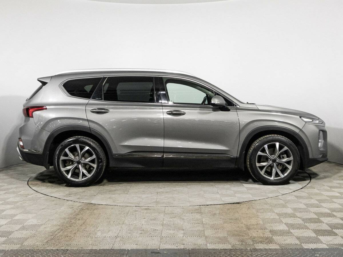 Hyundai Santa Fe с пробегом — 2019 год. Фото: #3