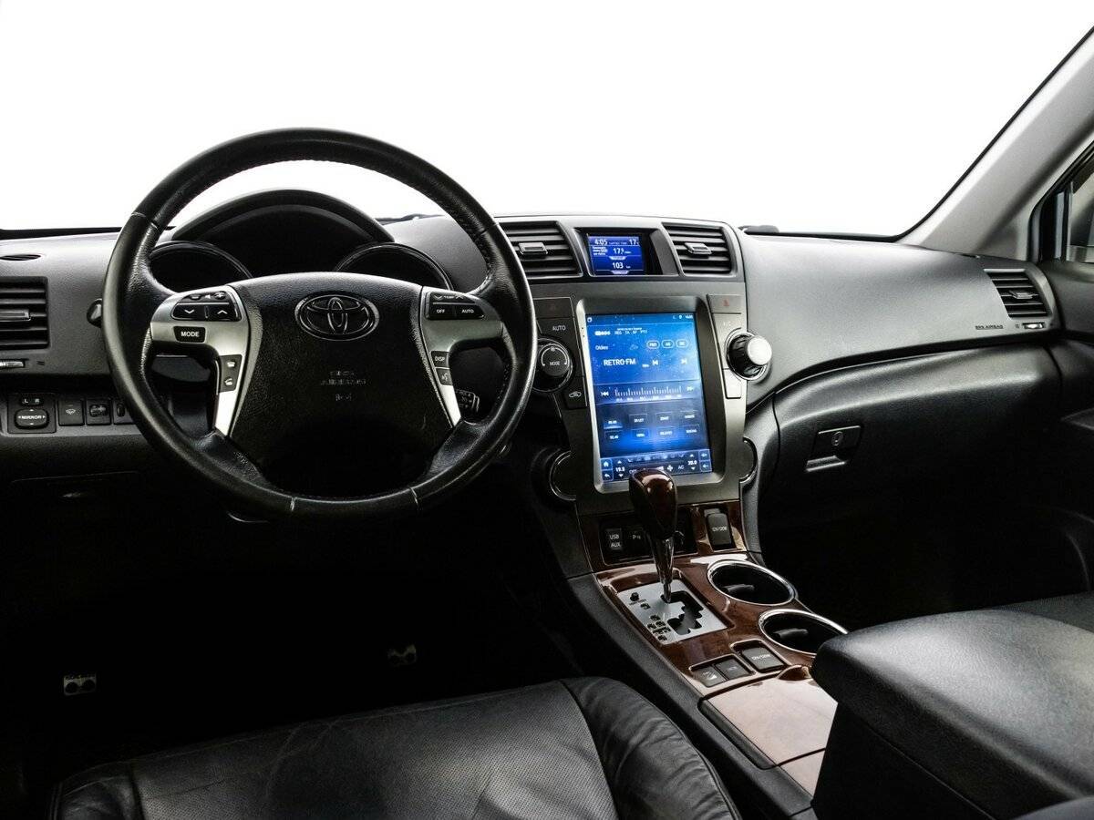 Toyota Highlander с пробегом — 2012 год. Фото: #10