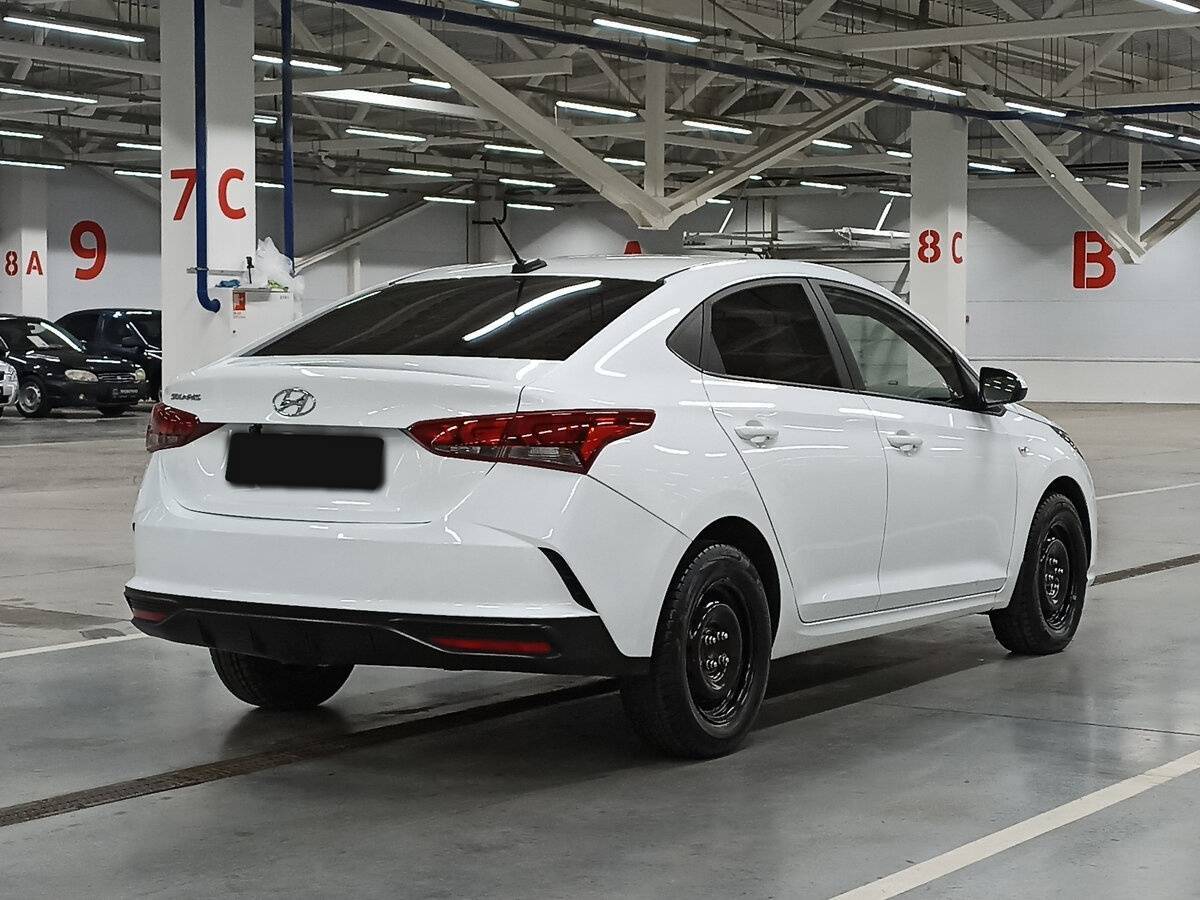 Hyundai Solaris с пробегом — 2021 год. Фото: #4