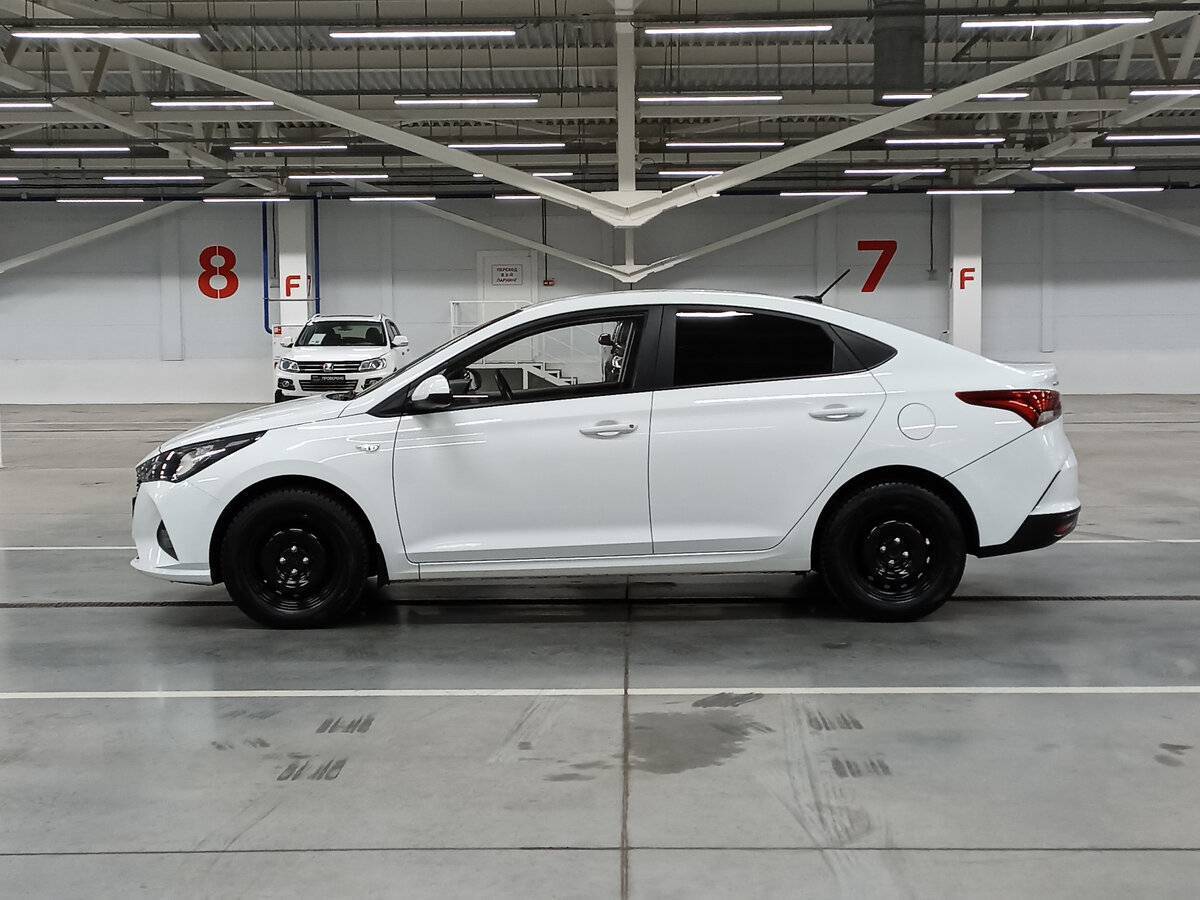 Hyundai Solaris с пробегом — 2021 год. Фото: #7