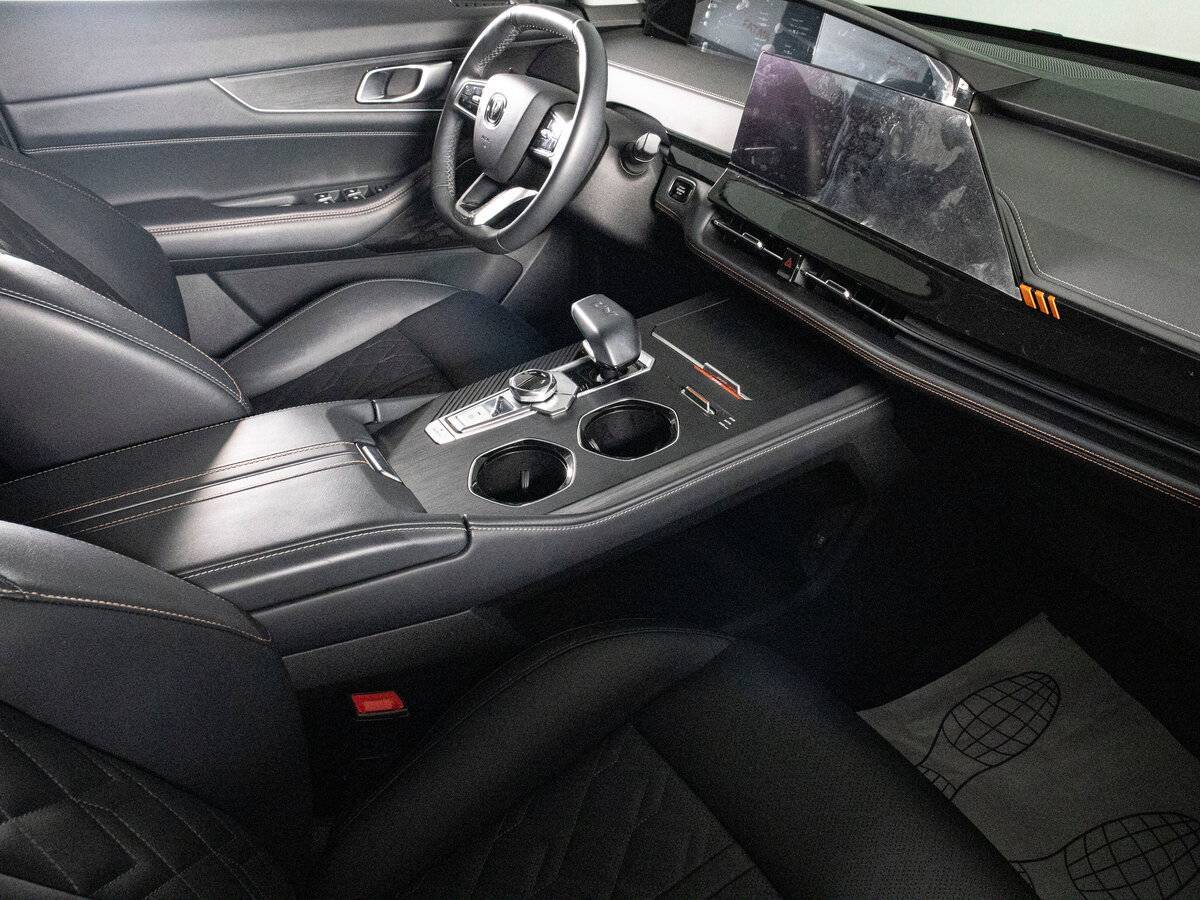 Changan UNI-K с пробегом — 2023 год. Фото: #7