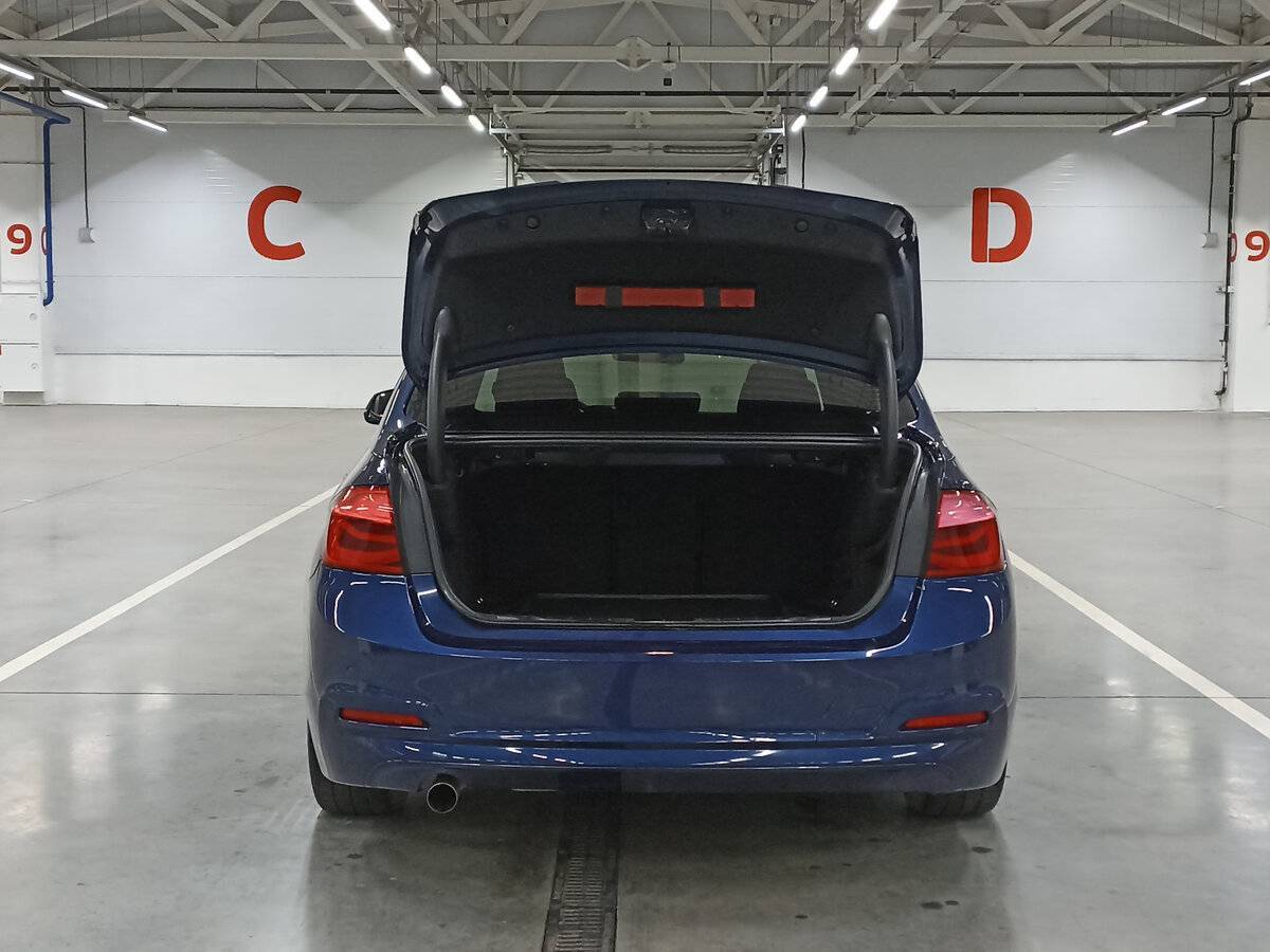 BMW 3 серии с пробегом — 2016 год. Фото: #9