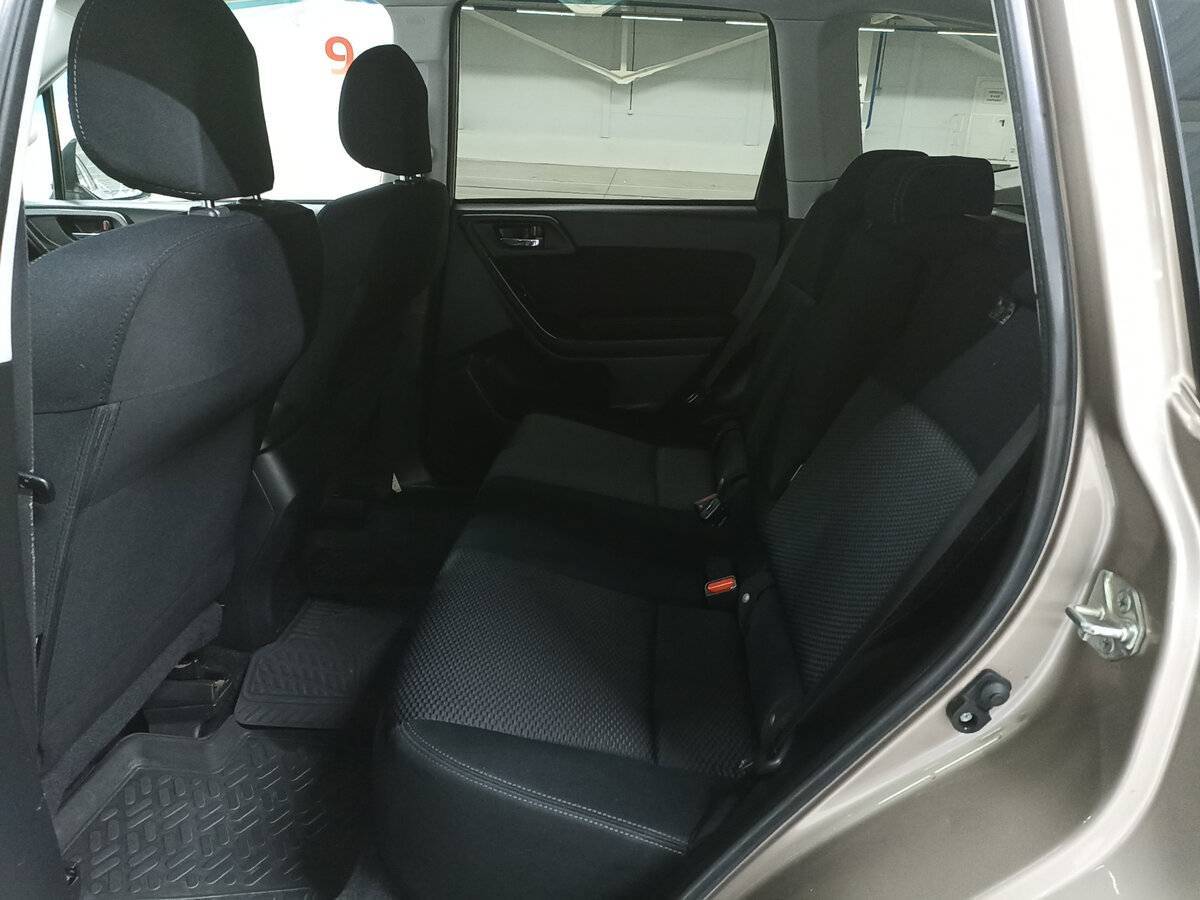 Subaru Forester с пробегом — 2014 год. Фото: #11
