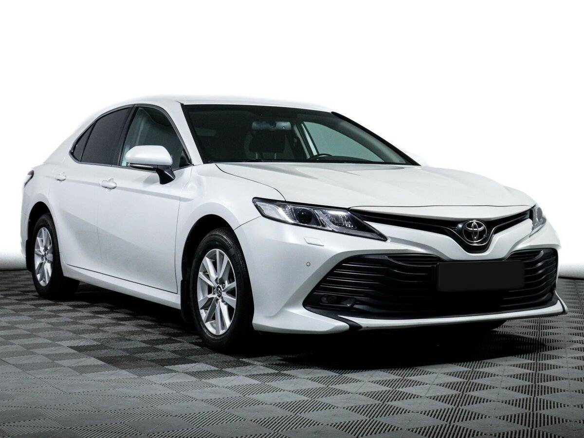 Toyota Camry с пробегом — 2019 год. Фото: #2